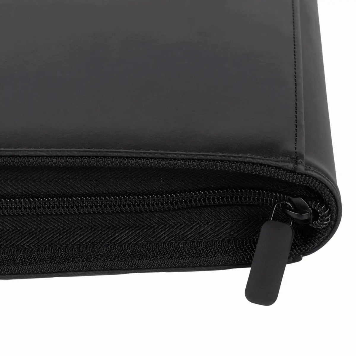 cardcosmos - 9 Pocket Zip Premium Leather Binder - Schwarz/Silber